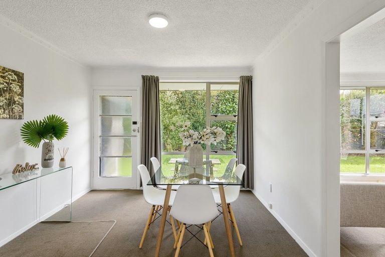 Photo of property in 22 Roswell Place, Islington, Christchurch, 8042