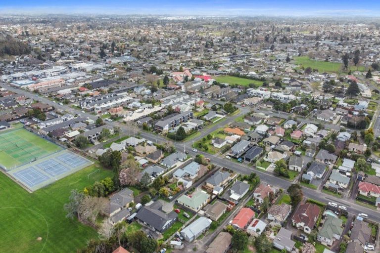 Photo of property in 52 Enderley Avenue, Enderley, Hamilton, 3214