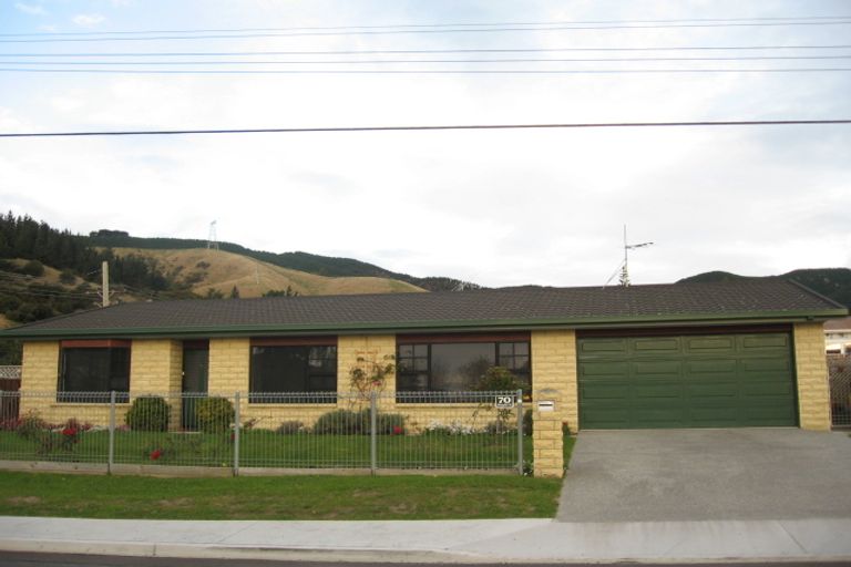Photo of property in 70 Ruapehu Street, Paraparaumu, 5032