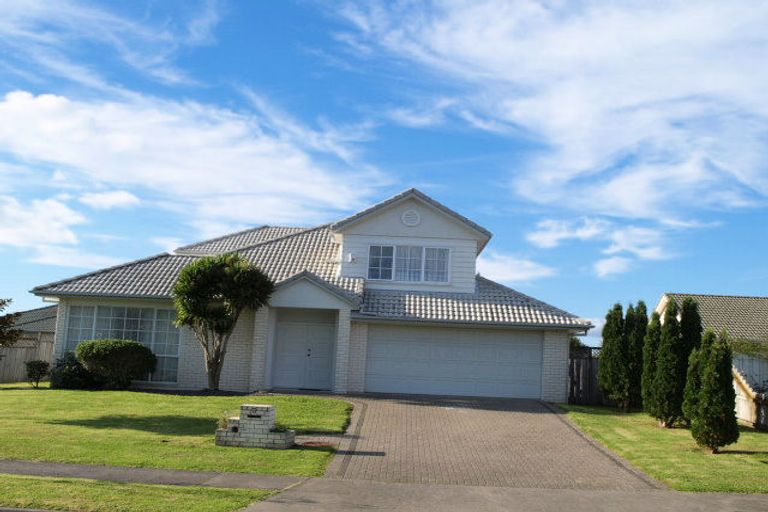 Photo of property in 3 Cantora Avenue, Northpark, Auckland, 2013