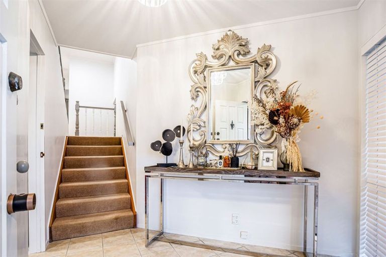 Photo of property in 1/1 Bluefin Way, West Harbour, Auckland, 0618