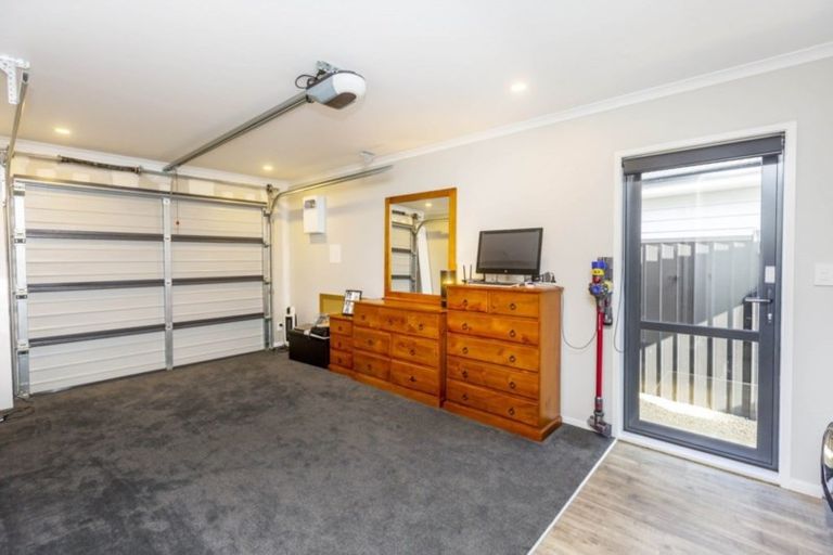 Photo of property in 123 Riverstone Drive, Riverstone Terraces, Upper Hutt, 5018