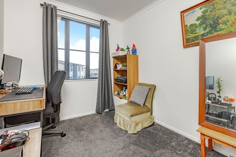 Photo of property in 65 Saddleback Crescent, Papakura, 2110