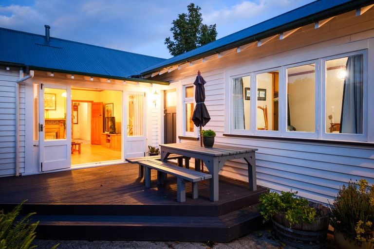 Photo of property in 26 Marne Street, Hokowhitu, Palmerston North, 4410