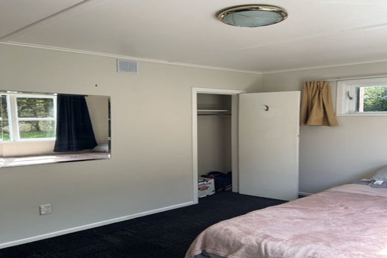 Photo of property in 12 Huntingdon Street, Northland, Wellington, 6012