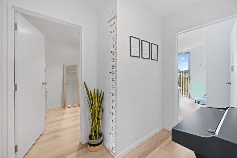 Photo of property in 27 Tuuhura Road, Pukekohe, 2120