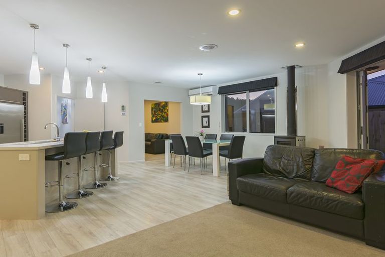 Photo of property in 146 Oteki Park Drive, Welcome Bay, Tauranga, 3112