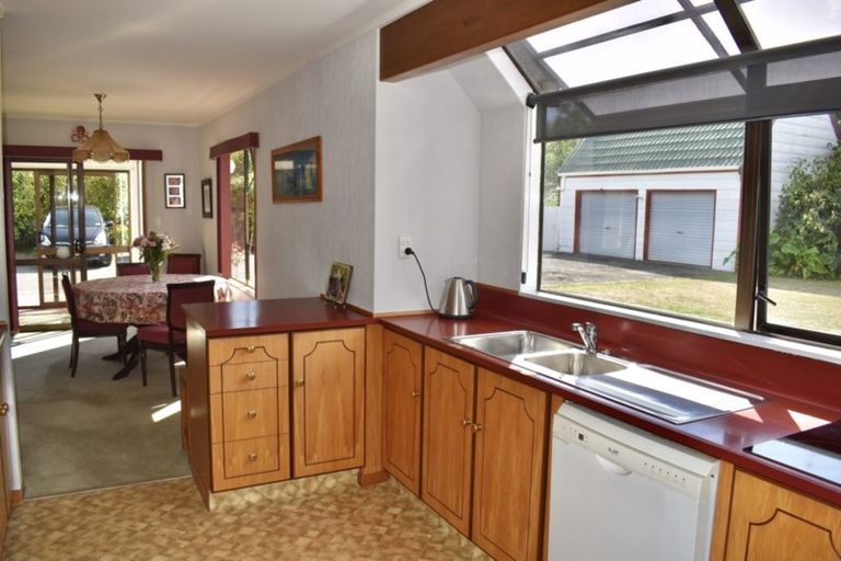 Photo of property in 44 Te Horo Beach Road, Te Horo, Otaki, 5581