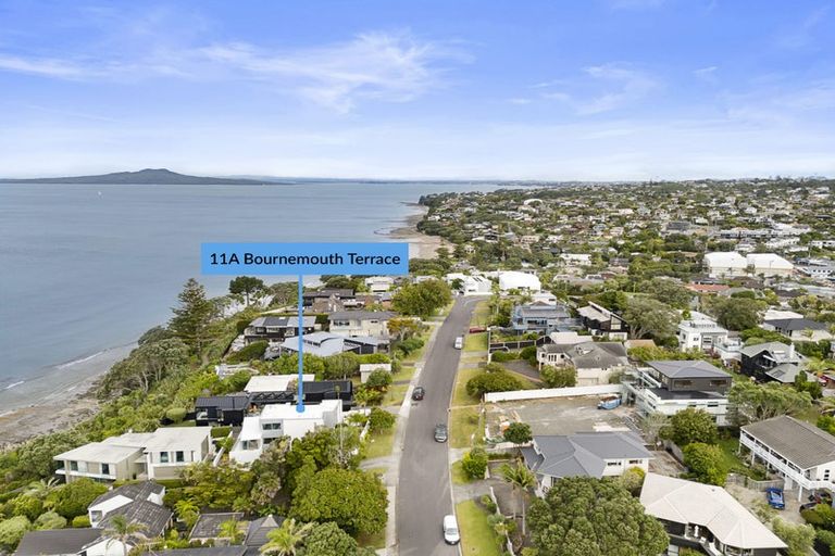 Photo of property in 11a Bournemouth Terrace, Murrays Bay, Auckland, 0630