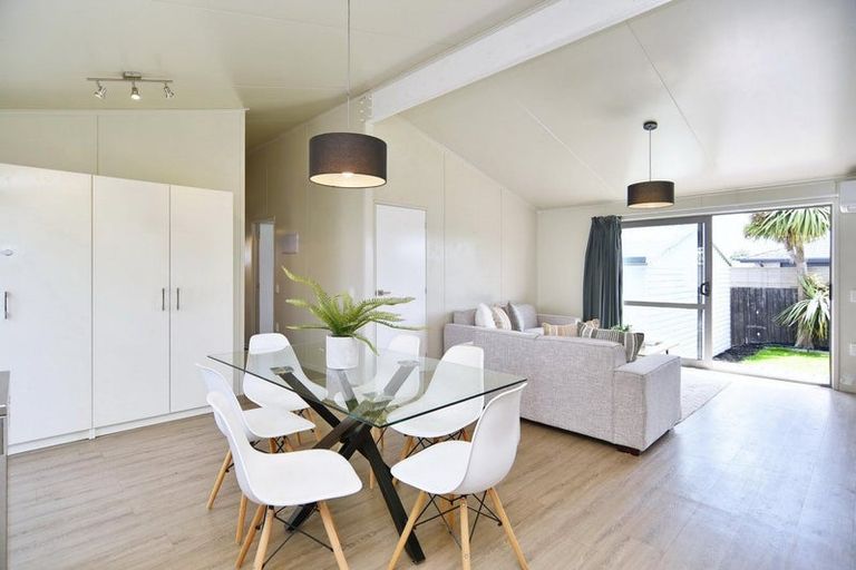 Photo of property in 3 Kingsbridge Drive, Burwood, Christchurch, 8083