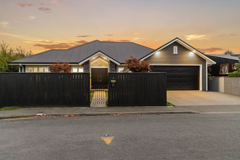 Photo of property in 95 Office Road, Merivale, Christchurch, 8014