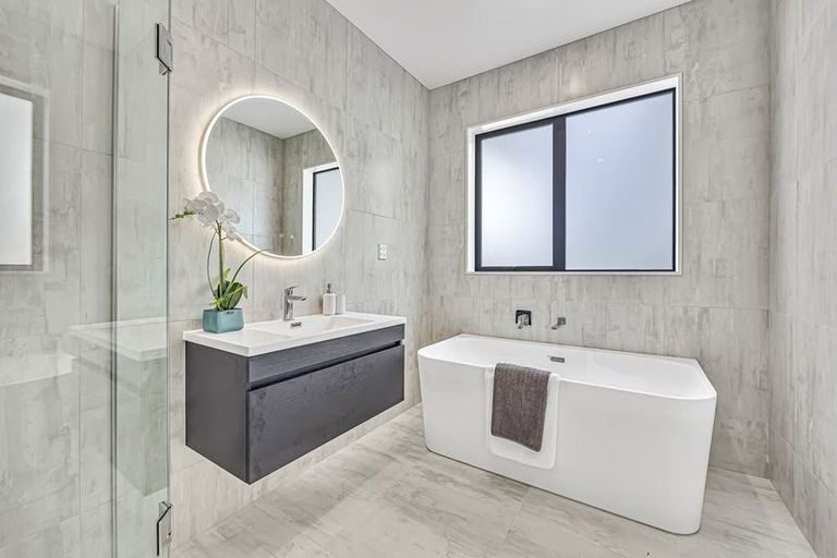 Photo of property in 4 Wheki Place, Swanson, Auckland, 0614