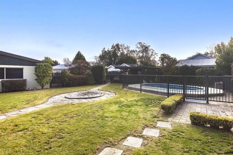 Photo of property in 9c Quinton Place, Bishopdale, Christchurch, 8053