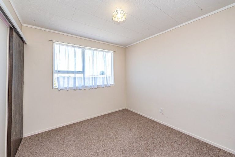 Photo of property in 35 Karyn Street, Castlecliff, Whanganui, 4501