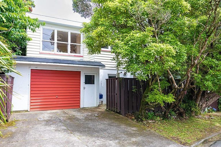 Photo of property in 51 Tarawera Road, Johnsonville, Wellington, 6037
