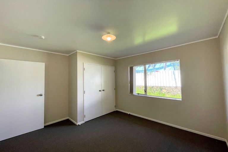 Photo of property in 16 Kamaka Road, Mangere Bridge, Auckland, 2022