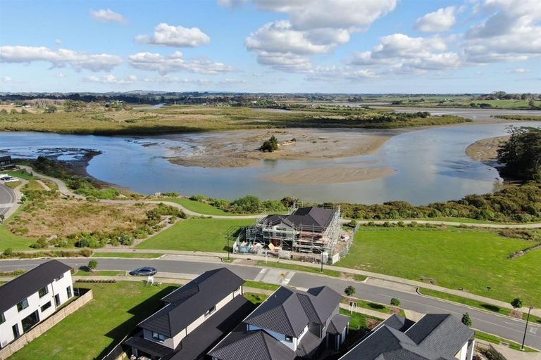 Photo of property in 7 Emerald Avenue, Rosehill, Papakura, 2113