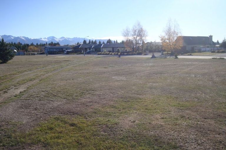 Photo of property in 19 Irishman Drive, Twizel, 7901