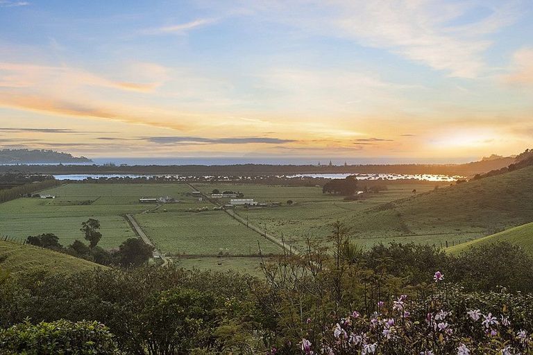 Photo of property in 317 Takatu Road, Tawharanui Peninsula, Warkworth, 0986