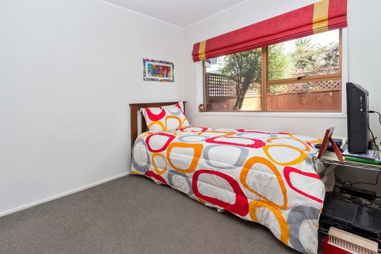 Photo of property in 2/83 Uxbridge Road, Cockle Bay, Auckland, 2014