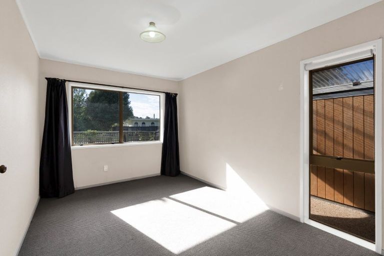 Photo of property in 87 Heta Road, Highlands Park, New Plymouth, 4312