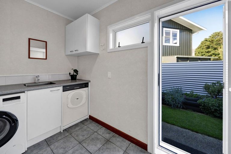 Photo of property in 3 Williams Avenue, Hawera, 4610