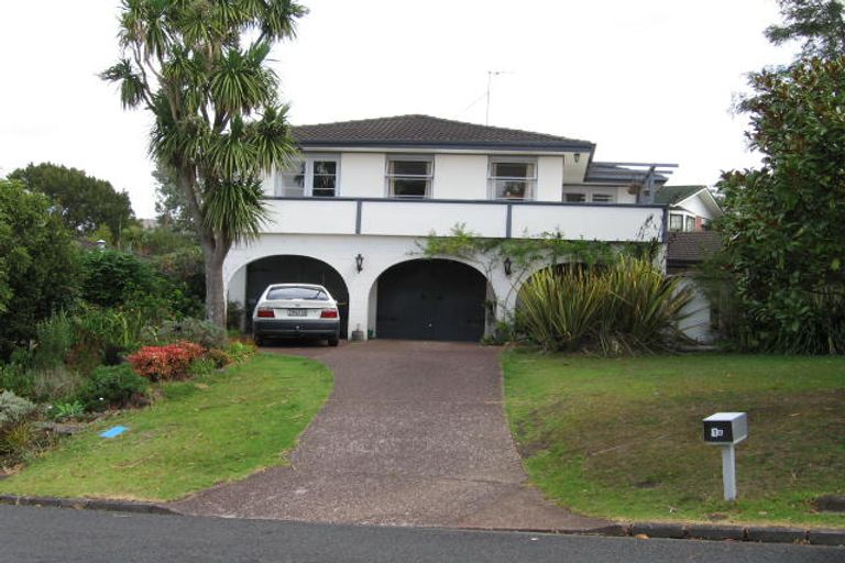 Photo of property in 1 Asbury Crescent, Campbells Bay, Auckland, 0630