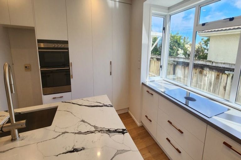 Photo of property in 158 Mangorei Road, Merrilands, New Plymouth, 4312