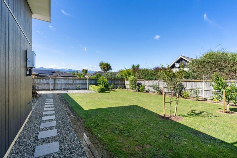 Photo of property in 21 Okarito Avenue, Levin, 5510