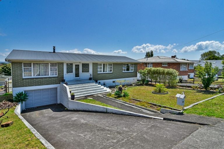 Photo of property in 111 Ridge Road, Howick, Auckland, 2014