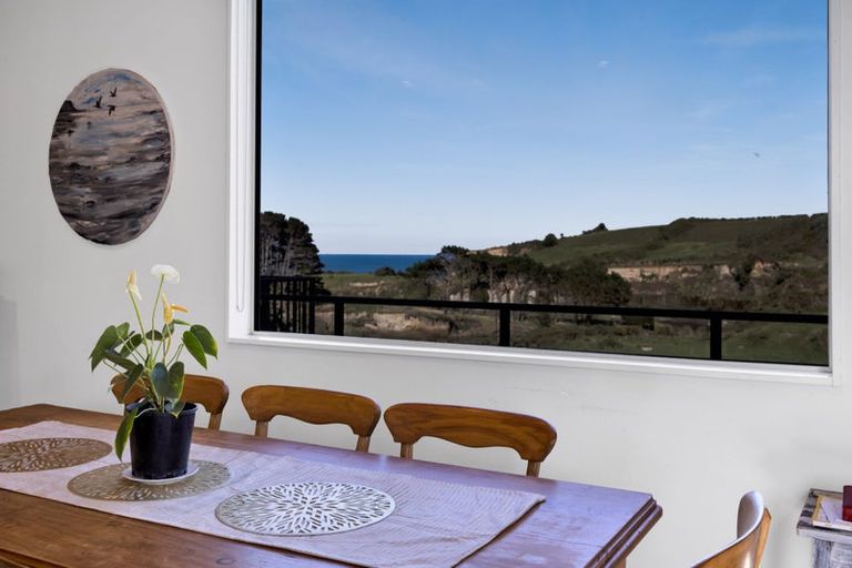 Photo of property in 48 Kawei Road, Ohawe, Hawera, 4671