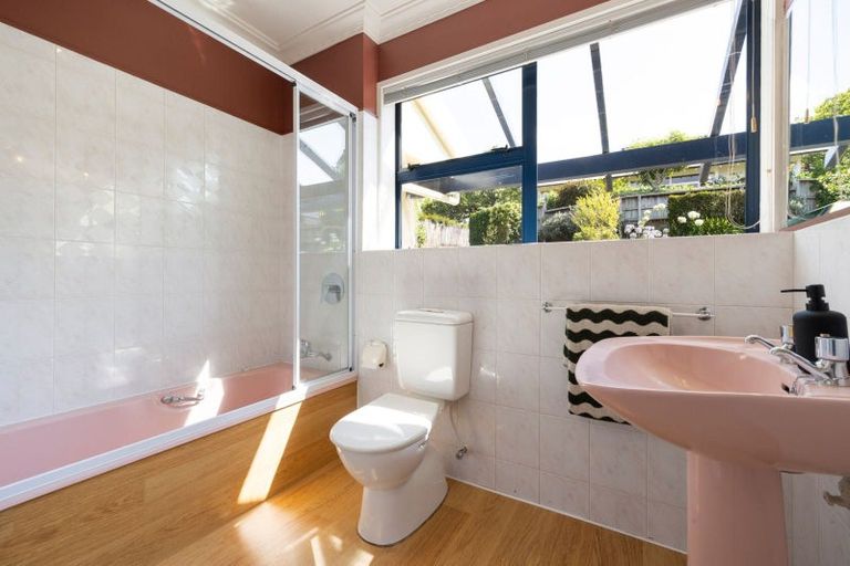 Photo of property in 76 Lake Crescent, Hamilton Lake, Hamilton, 3204