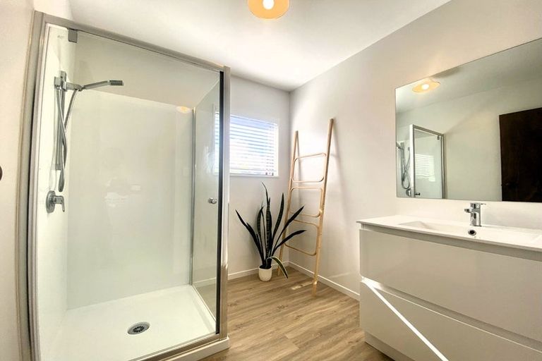 Photo of property in 52 James Cook Street, Havelock North, 4130