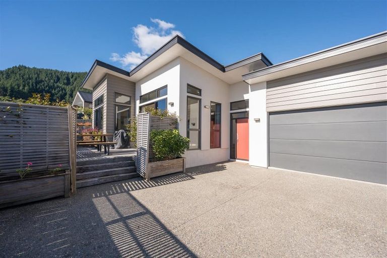 Photo of property in 7 Appletree Way, Stoke, Nelson, 7011