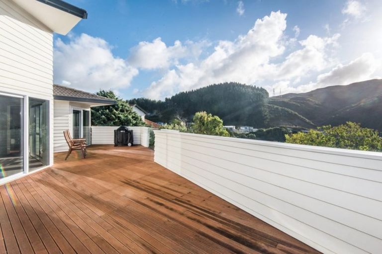 Photo of property in 10 Furlong Crescent, Churton Park, Wellington, 6037