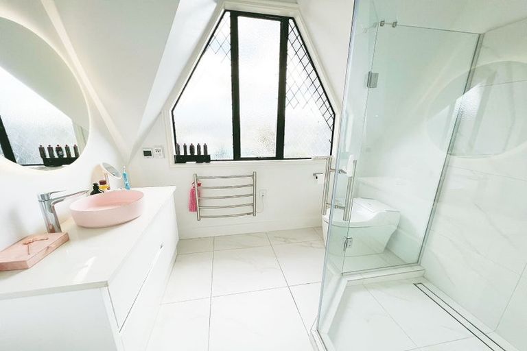 Photo of property in 4 Cliff Road, Torbay, Auckland, 0630