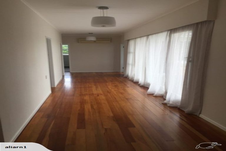 Photo of property in 104 Manawapou Road, Hawera, 4610