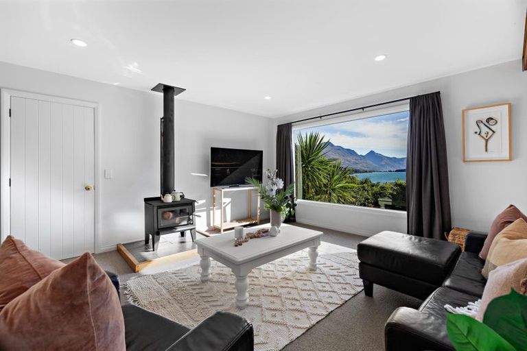 Photo of property in 22 Towne Place, Frankton, Queenstown, 9300