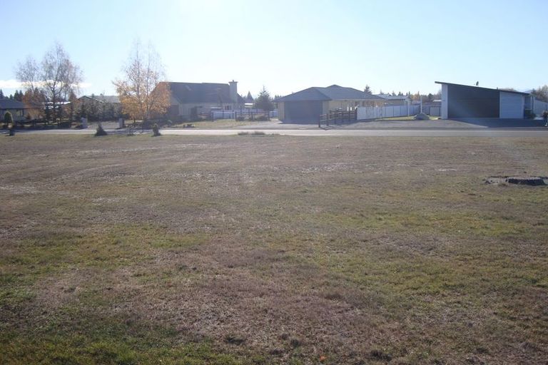 Photo of property in 19 Irishman Drive, Twizel, 7901