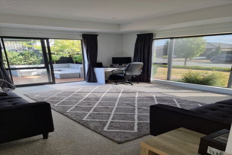 Photo of property in 74 Bradwell Crescent, Halswell, Christchurch, 8025