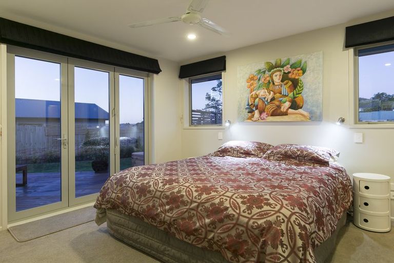 Photo of property in 146 Oteki Park Drive, Welcome Bay, Tauranga, 3112