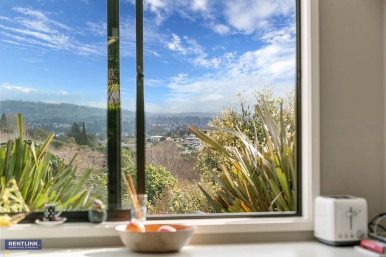 Photo of property in 16 Hillford Place, Welcome Bay, Tauranga, 3175