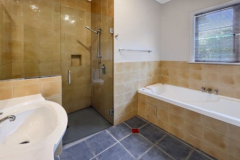 Photo of property in 236 Victoria Avenue, Hokowhitu, Palmerston North, 4410