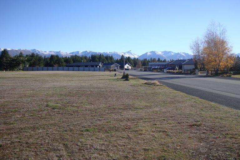 Photo of property in 19 Irishman Drive, Twizel, 7901