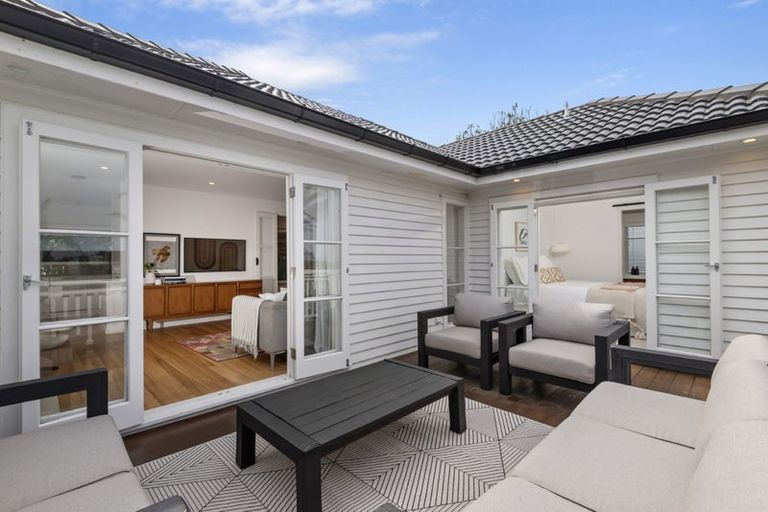 Photo of property in 18 Kitchener Road, Takapuna, Auckland, 0620