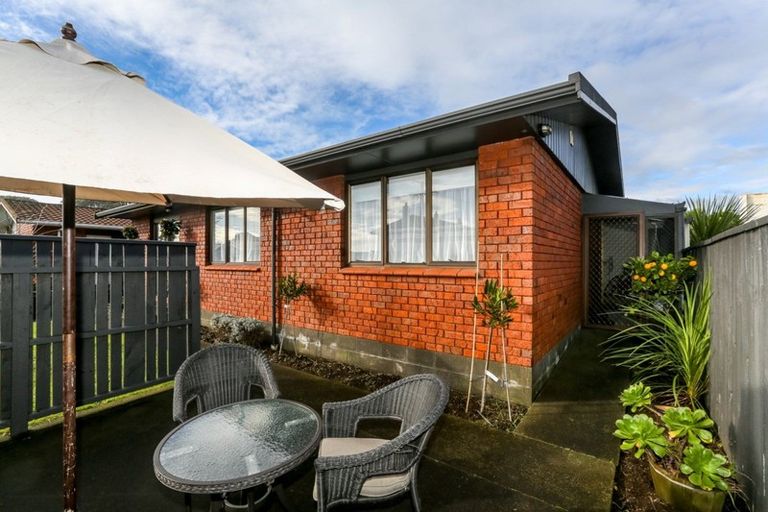 Photo of property in 1/41 Fulford Street, New Plymouth, 4310