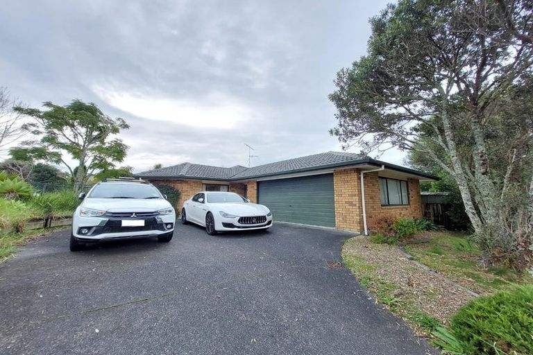 Photo of property in 10 Pukatea Avenue, Albany, Auckland, 0632