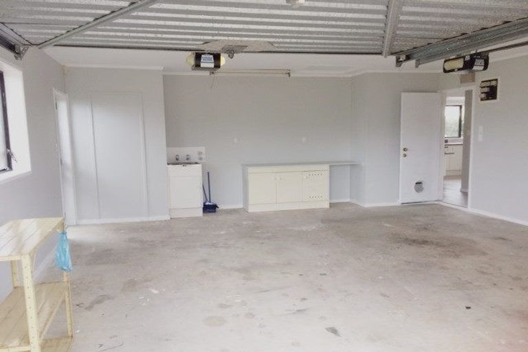 Photo of property in 31 Orangewood Drive, Northpark, Auckland, 2013