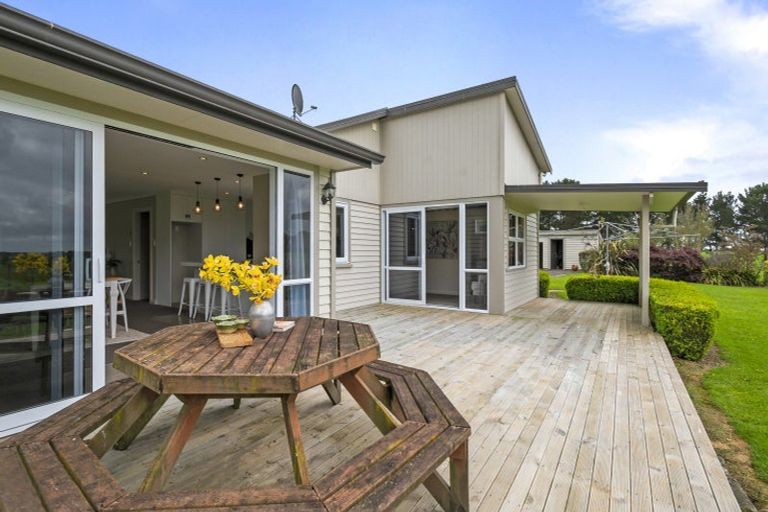 Photo of property in 3-5 Thompson Street, Shannon, 4821