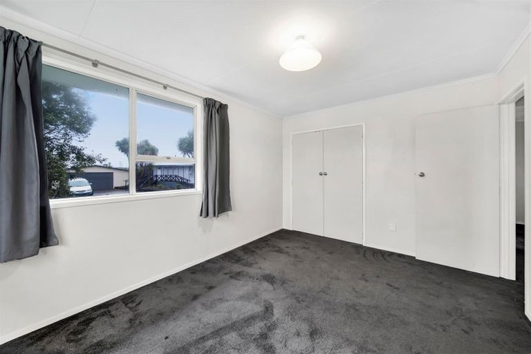 Photo of property in 16 Oleander Place, Bell Block, New Plymouth, 4312